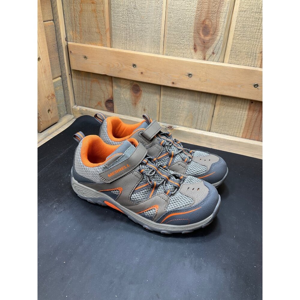 Merrell Boys Size 5 Gray & Orange Hiking Shoes With Hook & Loop & Lace-Up Closur